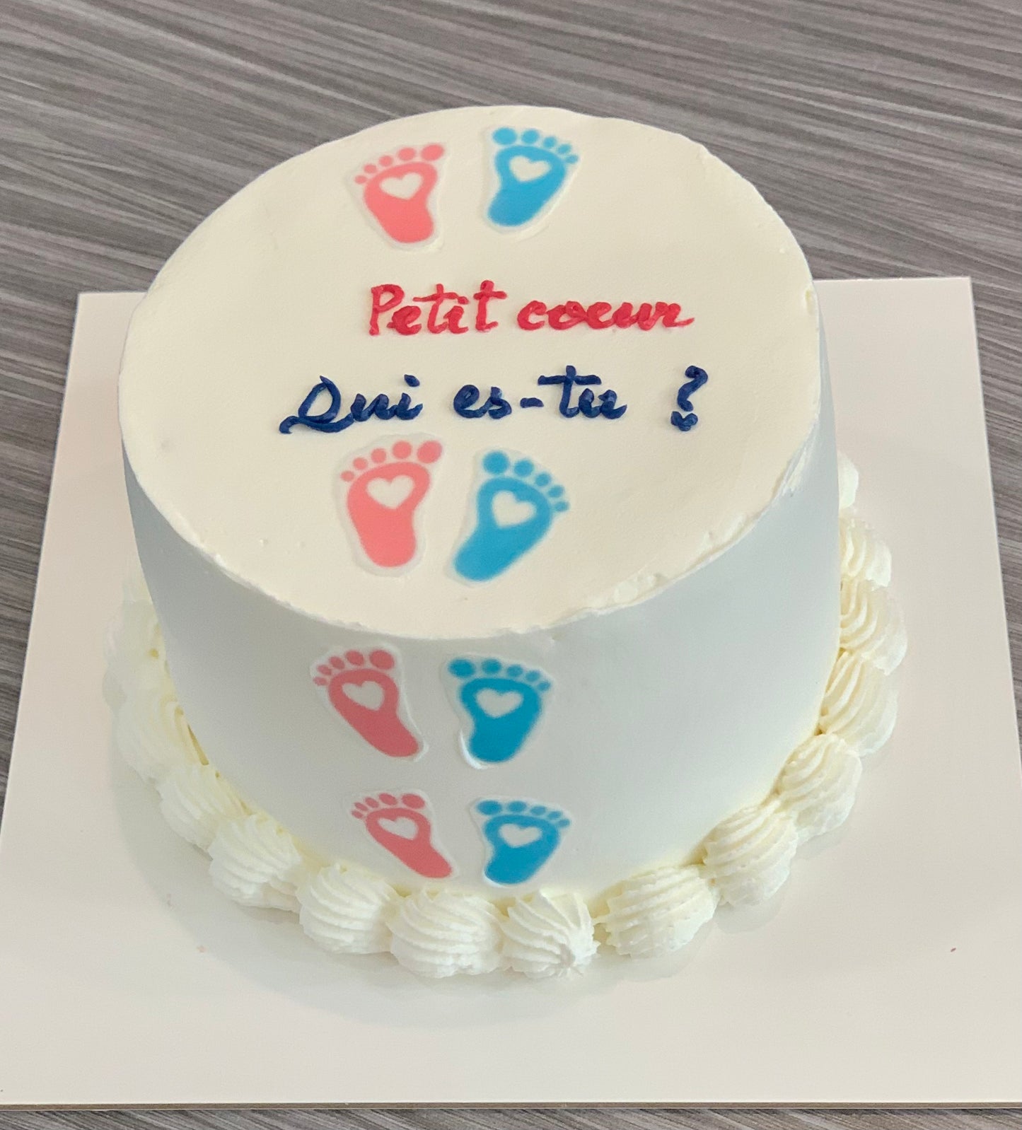 Gateaux Gender Reveal